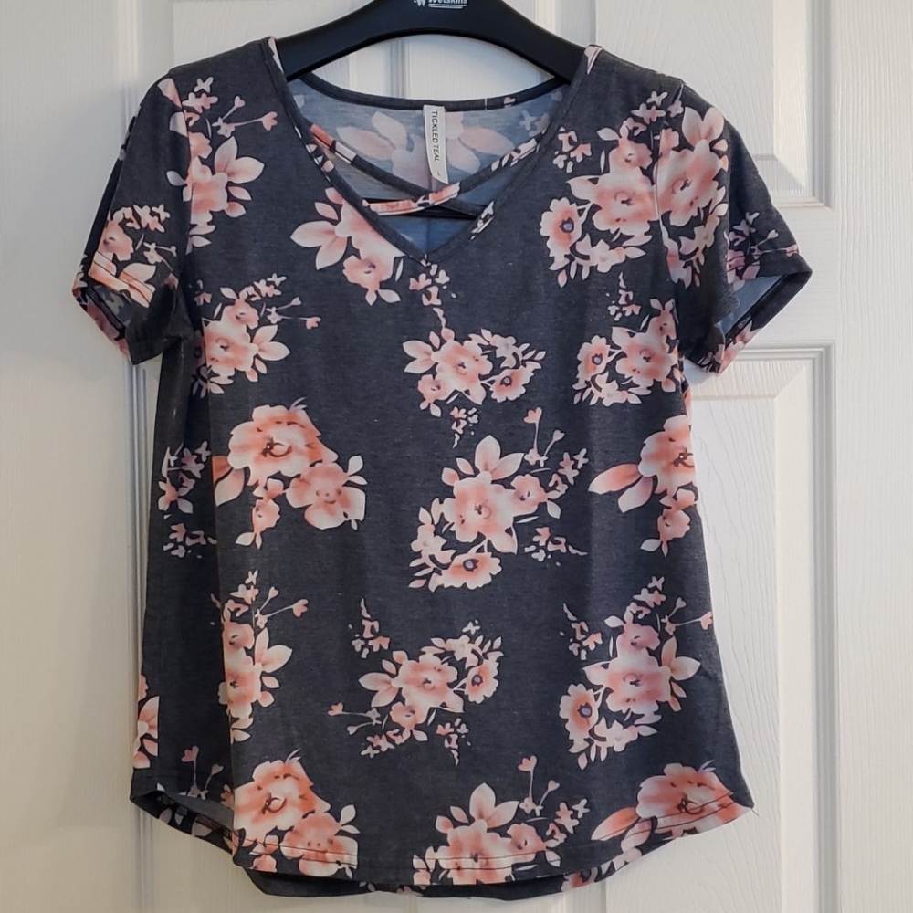 COPY - Floral criss cross neckline tshirt